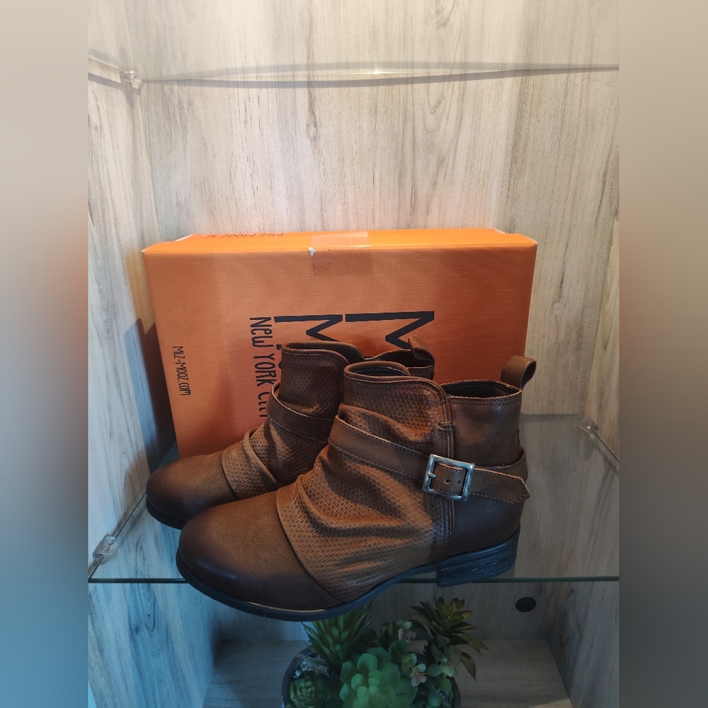 Miz Mooz Suzy Hazelnut  Ankle Boots SZ 38 (7.5- 8)